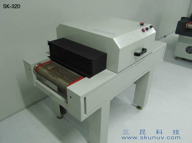 觸摸屏預固化<a href='/UVji/diwenxingUVguangguhuaji/' target='_blank'><u>UV光固機</u></a>